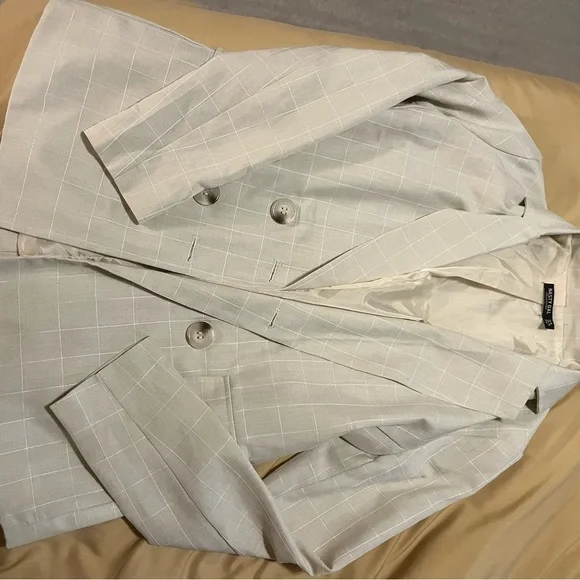 Nasty Gal Cream Double-Breasted Blazer - Picture 2 of 3